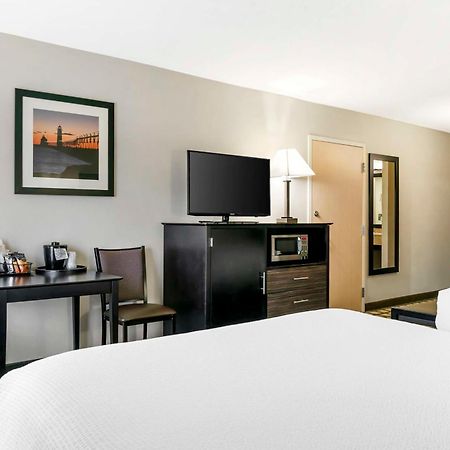 Best Western Beacon Inn Grand Haven Exterior foto